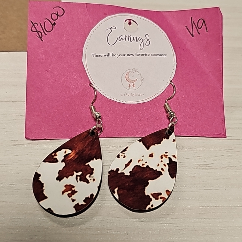 Wood Cow Print earrings NWT